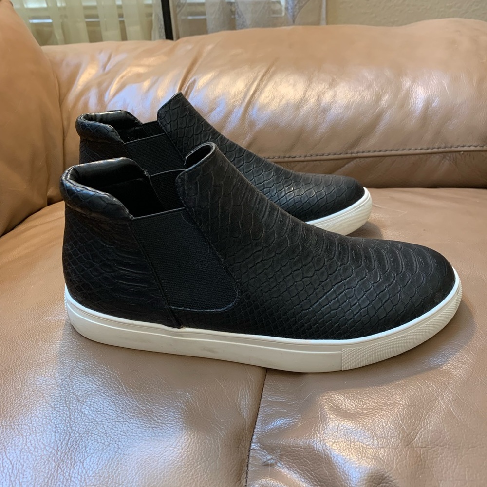 Coconuts by Matisse Harlan Black Faux Snakeskin Slip-on Sneaker Shoes